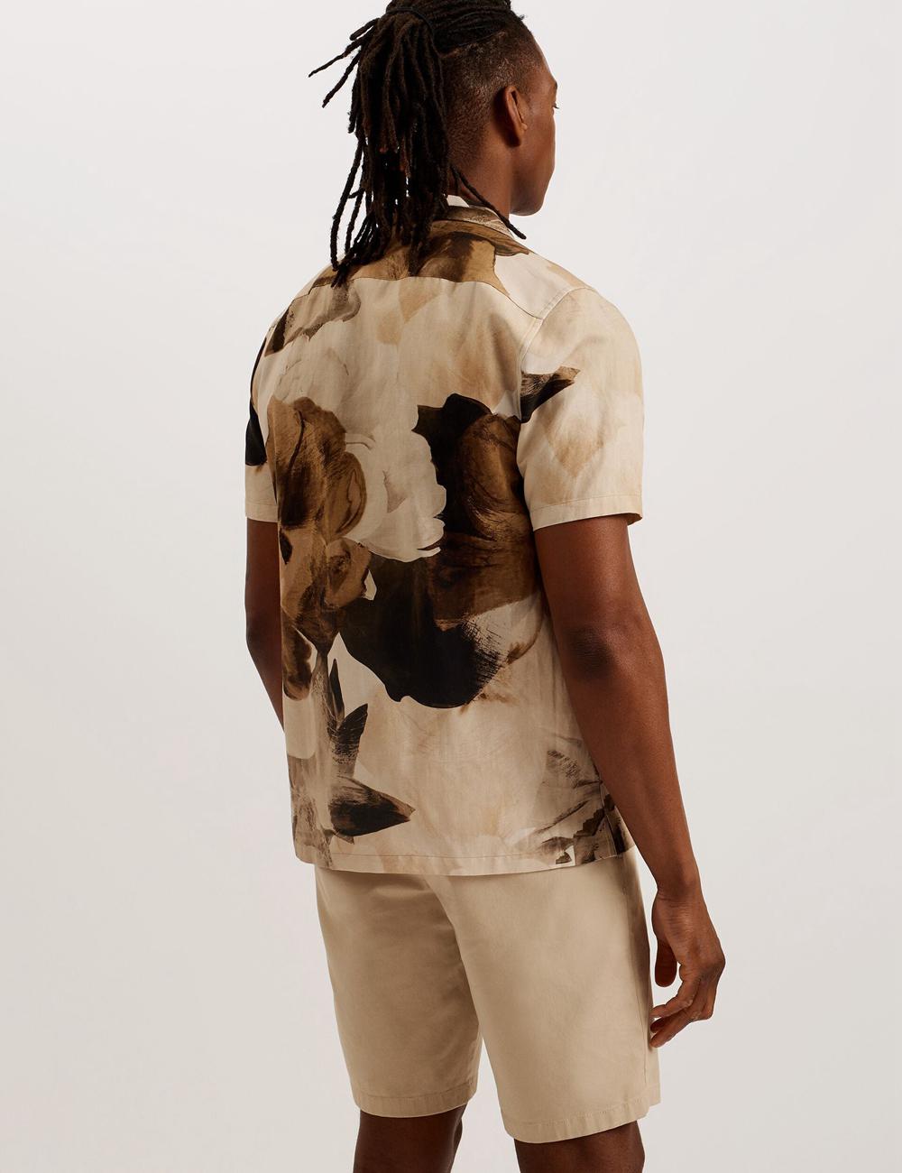 Men Ted Baker HENRIS - Short Sleeve Relaxed Floral Print Casual Shirts Ecru | Egypt  TIOQL-5694