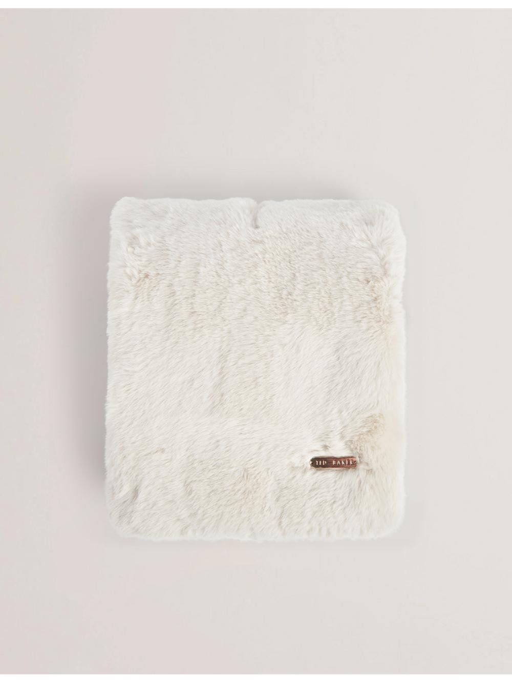Women Ted Baker EMAAAAS - Faux Fur Loop-Through Stole Scarves White | Egypt  UMTVJ-2495