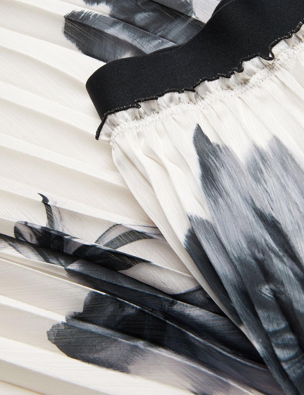 Women Ted Baker EMISTA - Monochrome Print Pleated Midi Skirts Ivory | Egypt  DILYR-6704