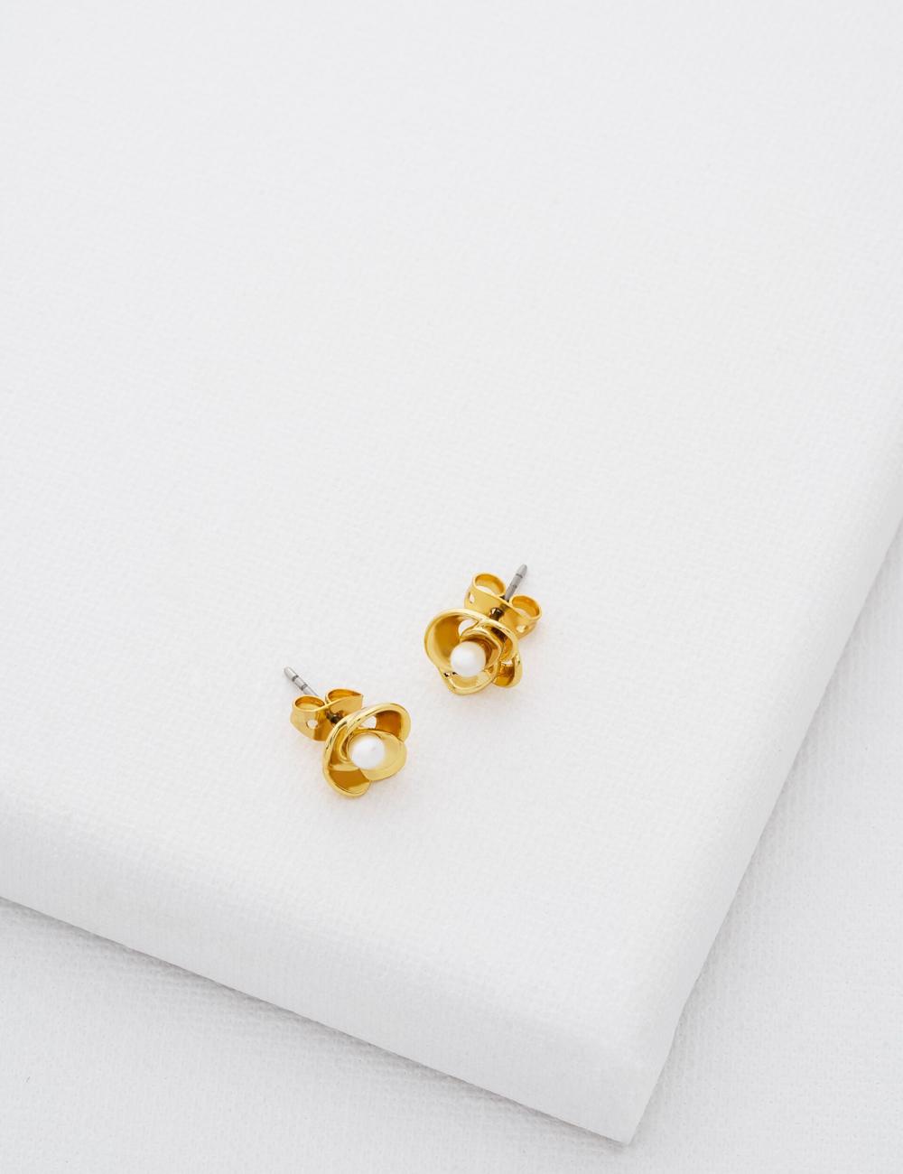 Women Ted Baker FLO - Pearl Flower Stud Earrings Gold | Egypt  NXRTM-2476