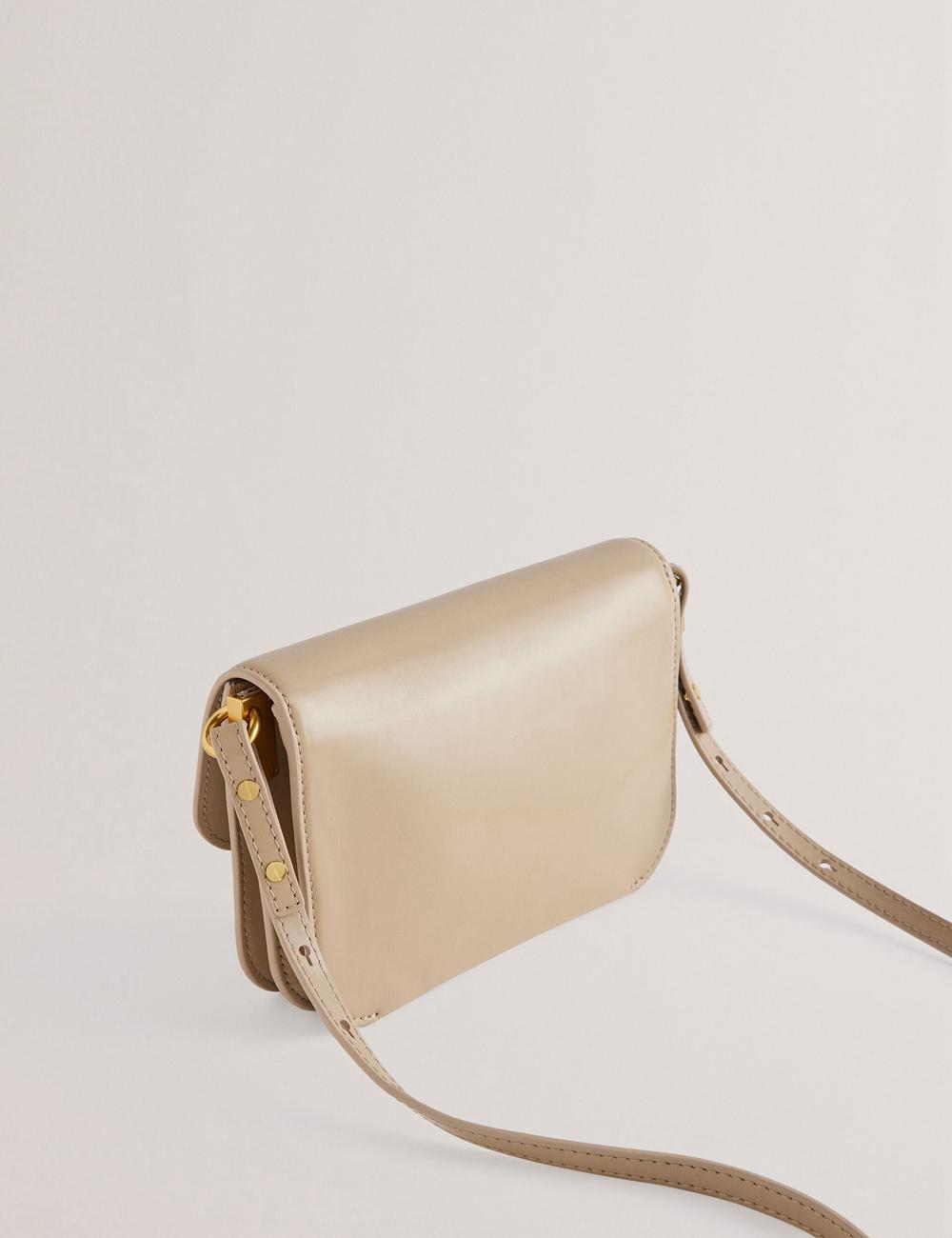 Women Ted Baker KKAYSA - Leather Twist Lock Small Crossbody Bags Taupe | Egypt  ICHYM-4853