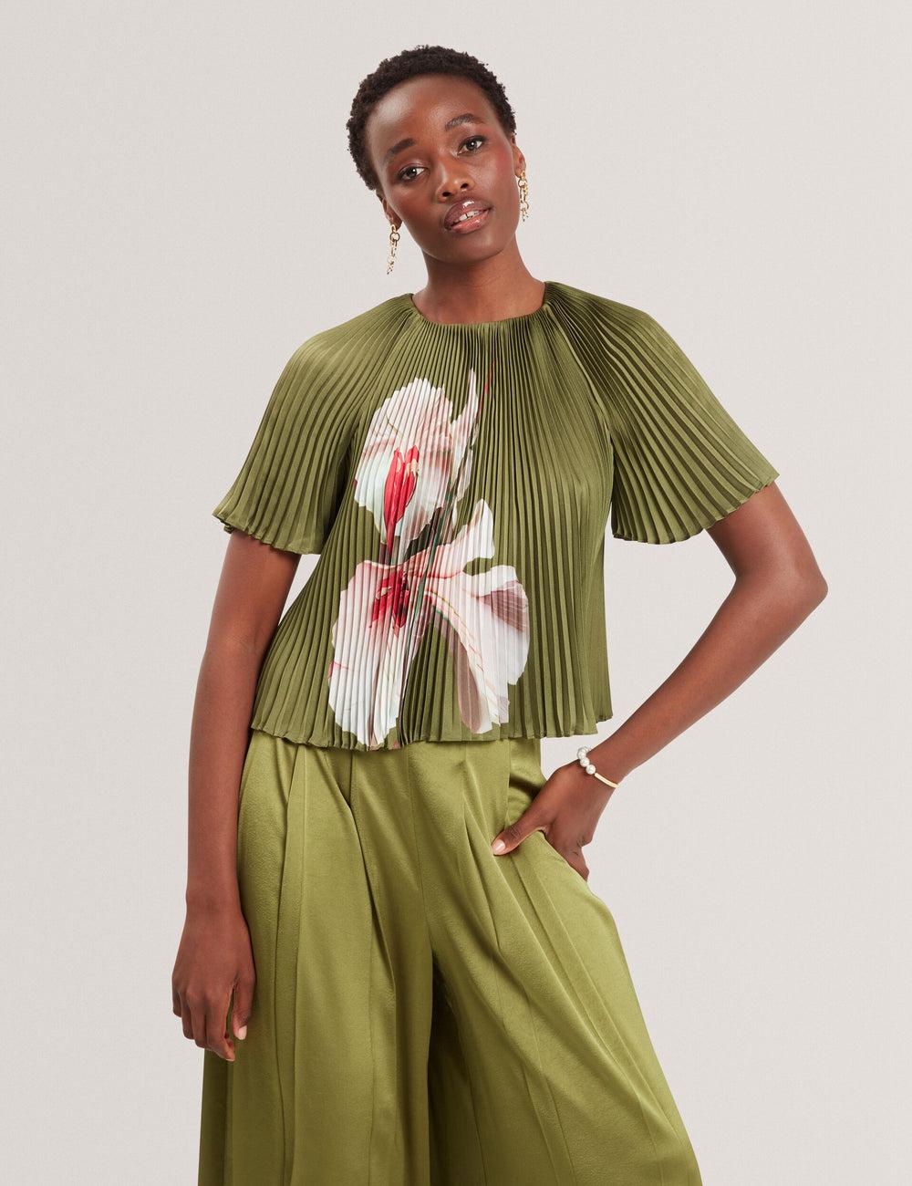 Women Ted Baker LIONAA - Floral Graphic Pleated Satin Short Sleeve Blouses Green | Egypt  YZEVP-3729