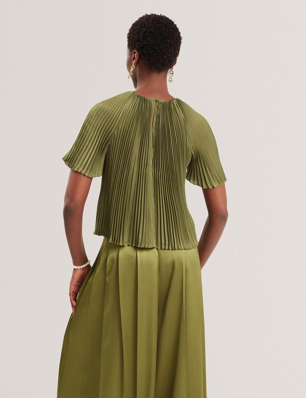 Women Ted Baker LIONAA - Floral Graphic Pleated Satin Short Sleeve Blouses Green | Egypt  YZEVP-3729