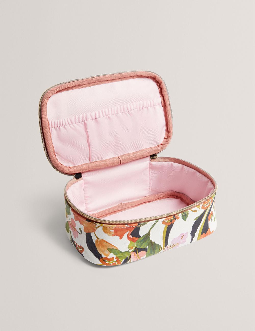 Women Ted Baker LOUIAA - Floral Printed Small Top Handle Wash Bags White | Egypt  FUQBG-0142