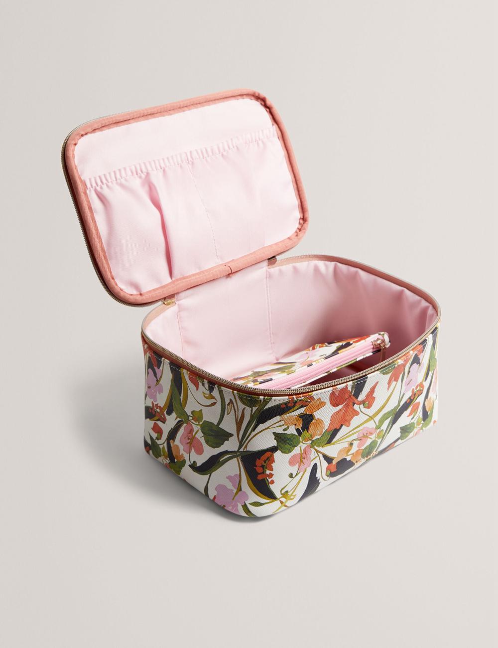 Women Ted Baker LOUISII - Floral PU Top Handle Large Wash Bags Nat-White | Egypt  VQOWU-2163