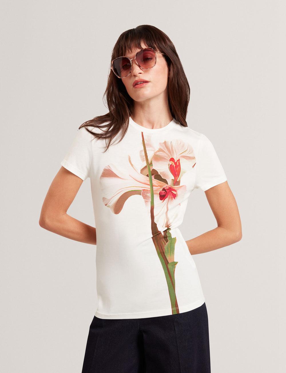 Women Ted Baker MEELIEE - Floral Graphic Fitted Crew Neck T-Shirts Nude-Pink | Egypt  RJZOU-5280