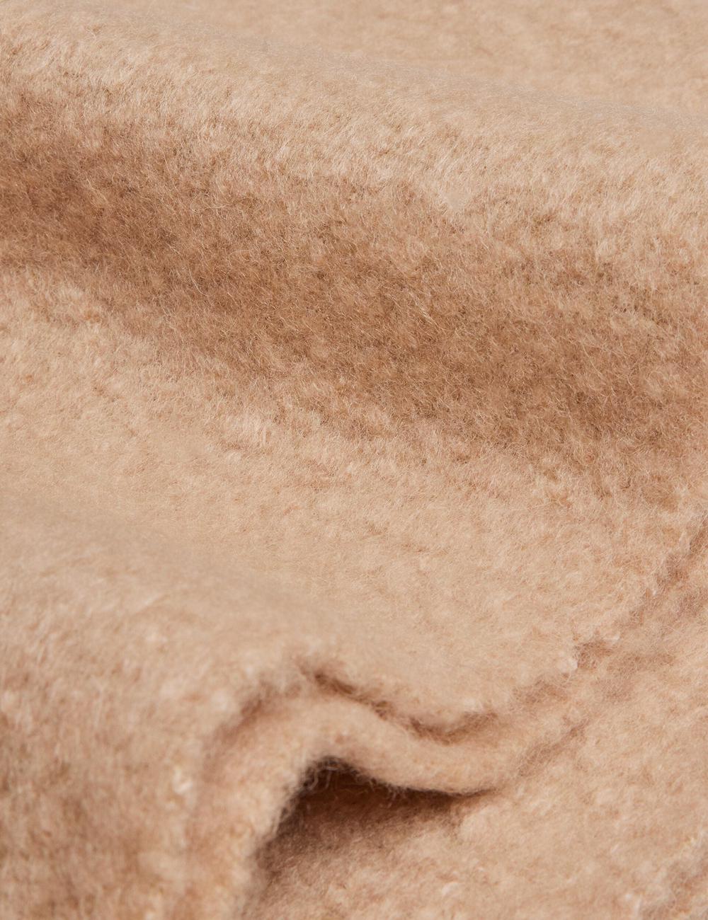 Women Ted Baker SHELMAS - Fluffy Wool Blend Blanket Knitted Scarves Taupe | Egypt  ZHUTE-6523