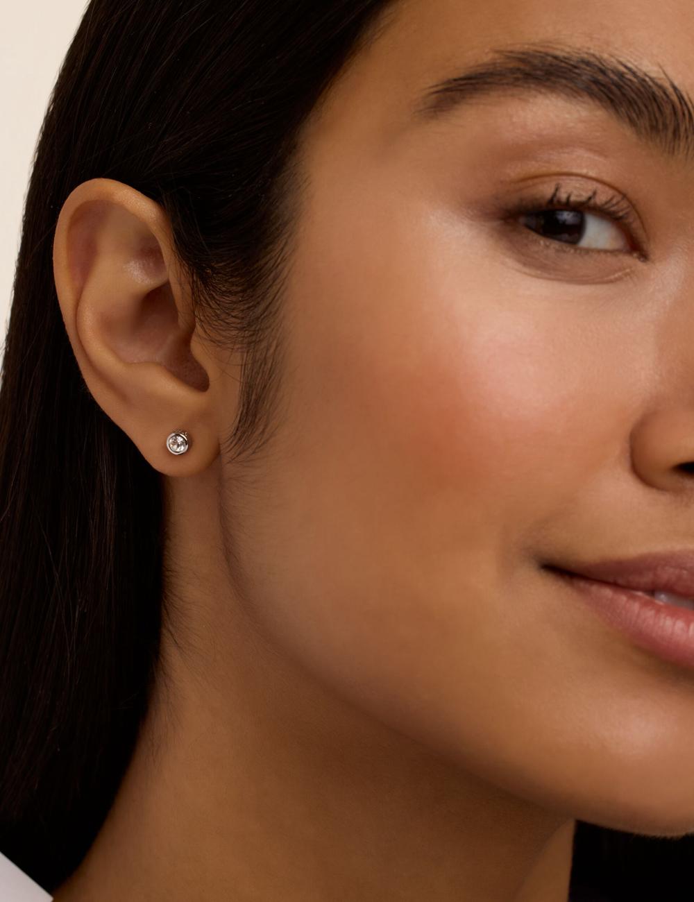 Women Ted Baker SINEE - Mini Crystal Stud Earrings Silver | Egypt  VCNTP-4927